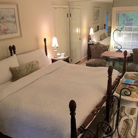 Wellesley Bed And Breakfast ภายนอก รูปภาพ